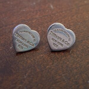 Tiffany & Co. Heart Earrings Return To TIFFANY